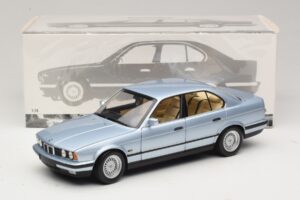 BMW 535i E34 Светлосин Металик Minichamps 1:18 100024007 Метал — снимка 8 от 8