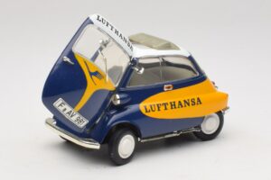 BMW Isetta 250 Lufthansa Revell 1:18 08926 Метал — снимка 2 от 8