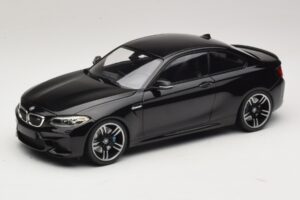 BMW M2 F87 Черен Металик Minichamps 1:18 BMW M2 F87 Черен Металик Minichamps 1:18 155026100 Метал