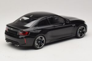 BMW M2 F87 Черен Металик Minichamps 1:18 155026100 Метал — снимка 2 от 6