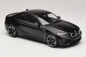 BMW M2 F87 Черен Металик Minichamps 1:18 155026100 Метал — снимка 4 от 6
