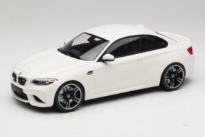 BMW M2 F87 Бял Minichamps 1:18 BMW M2 F87 Бял Minichamps 1:18 155026104 Метал