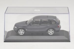 BMW X5 E53 4.4i Сив Металик Заместваща Кутия Minichamps 1:43 80420393166-R1 Метал — снимка 4 от 5