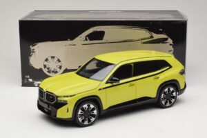 BMW XM G09 Жълт Minichamps 1:18 110023302 Метал — снимка 8 от 8