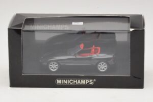 BMW Z1 Тъмнозелен С Червен Интериор Minichamps 1:43 BMW021 Метал — снимка 5 от 5