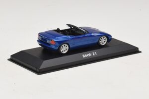BMW Z1 E30 Син Металик Maxichamps 1:43 940020101 Метал — снимка 2 от 5