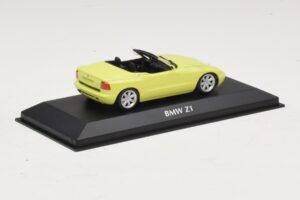 BMW Z1 E30 Жълт Maxichamps 1:43 940020100 Метал — снимка 2 от 5