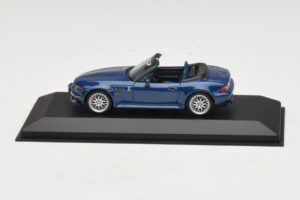 BMW Z3 E36/7 1.8 M Package Син Заместваща Кутия Minichamps 1:43 BMW Z3 E36/7 1.8 M Package Син Заместваща Кутия Minichamps 1:43 80429411714-R1 Метал