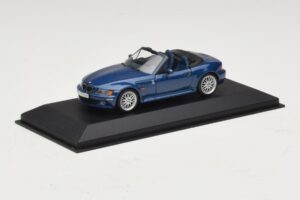 BMW Z3 E36/7 1.8 M Package Син Заместваща Кутия Minichamps 1:43 80429411714-R1 Метал — снимка 2 от 5