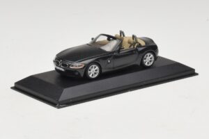 BMW Z4 E85 Черен Металик Заместваща Кутия Minichamps 1:43 80420144055-R1 Метал — снимка 2 от 5
