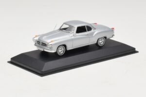 Borgward Isabella Купе Сребърен Minichamps 1:43 400096031 Метал — снимка 2 от 5