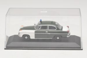 Borgward Isabella Polizei Frankfurt Minichamps 1:43 400096090 Метал — снимка 4 от 5