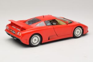 Bugatti EB110 Червен Bburago 1:18 3055-P1 Метал — снимка 3 от 8