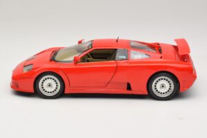 Bugatti EB110 Червен Bburago 1:18 3055-P1 Метал — снимка 4 от 8