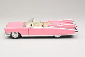 Cadillac Eldorado Biarritz Розов Maisto 1:18 31813-P1 Метал — снимка 4 от 8