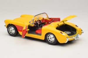 Chevrolet Corvette C1 Кабриолет Жълт Червен Bburago 1:18 3034-M2 Метал — снимка 5 от 8