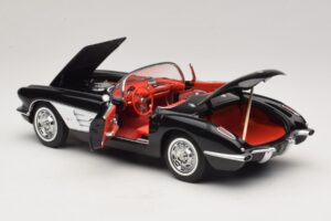 Chevrolet Corvette C1 Tuxedo Black AUTOart 1:18 71142 Diecast — снимка 5 от 8