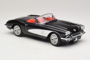 Chevrolet Corvette C1 Tuxedo Black AUTOart 1:18 71142 Diecast — снимка 6 от 8