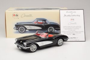 Chevrolet Corvette C1 Tuxedo Black AUTOart 1:18 71142 Diecast — снимка 8 от 8