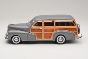 Chevrolet Fleetmaster Woody Сив Maisto 1:18 31854 Метал — снимка 4 от 8