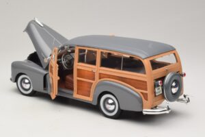 Chevrolet Fleetmaster Woody Сив Maisto 1:18 31854 Метал — снимка 5 от 8