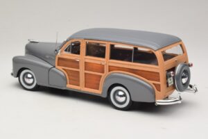 Chevrolet Fleetmaster Woody Сив Maisto 1:18 31854 Метал — снимка 7 от 8