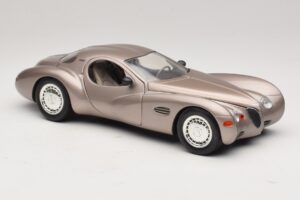 Chrysler Atlantic Бежов Guiloy 1:18 68570 Метал — снимка 6 от 8