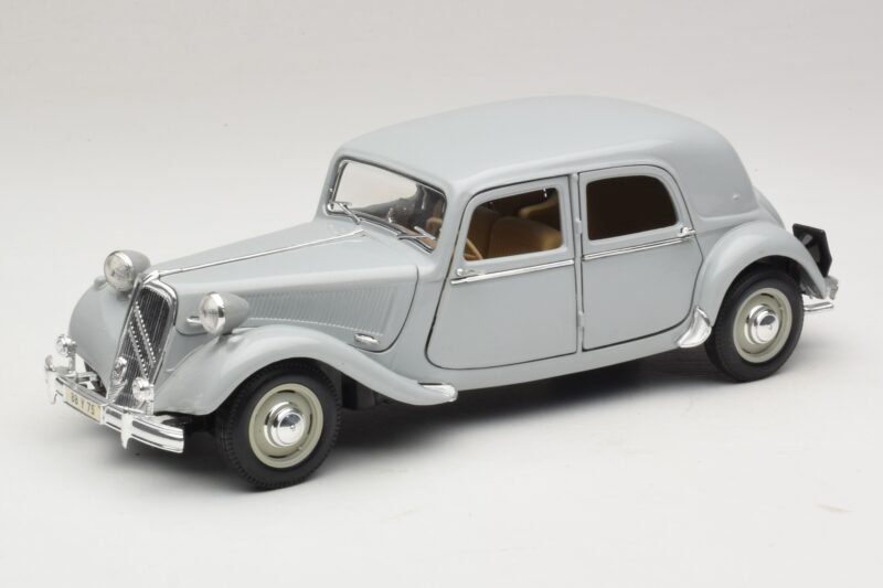 Citroen 15CV Six Сив Maisto 1:18 31837 Метал