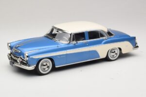 DeSoto Fireflite Sedan Син Металик & Кремав KK-Scale 1:18 KKDC181544 Метал