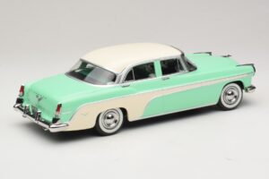 DeSoto Fireflite Sedan Светлозелен & Кремав KK-Scale 1:18 KKDC181543 Метал — снимка 2 от 6