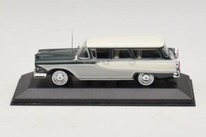 Edsel Bermuda Комби Тъмнозелен Бял Minichamps 1:43 400082013 Метал