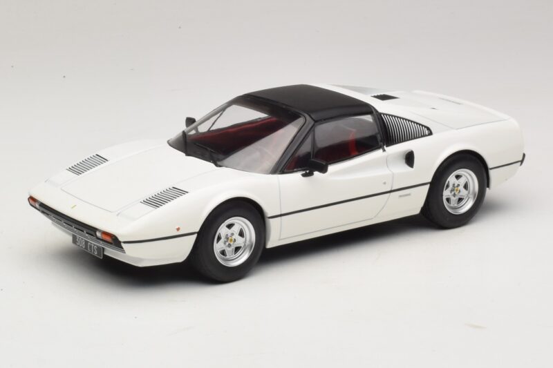Ferrari 308 GTS Бял MCG 1:18 MCG18664 Метал