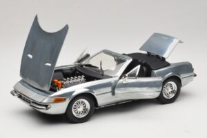 Ferrari 365 GTS Chrome Silver Hot Wheels 1:18 25738 Метал — снимка 2 от 8