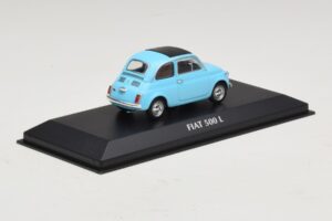 Fiat 500 L Син Maxichamps 1:43 940121601 Метал — снимка 2 от 5