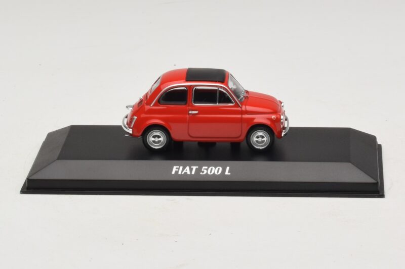 Fiat 500 L Червен Maxichamps 1:43 940121600 Метал