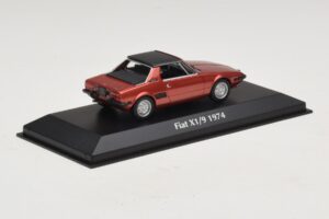 Fiat X1/9 Червен Maxichamps 1:43 940121662 Метал — снимка 2 от 5