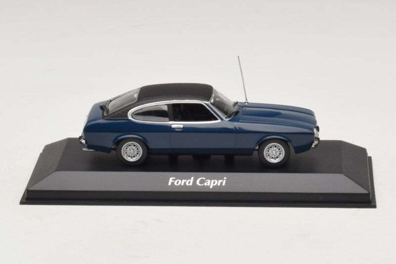 Ford Capri II Тъмносин Maxichamps 1:43 940081201 Метал