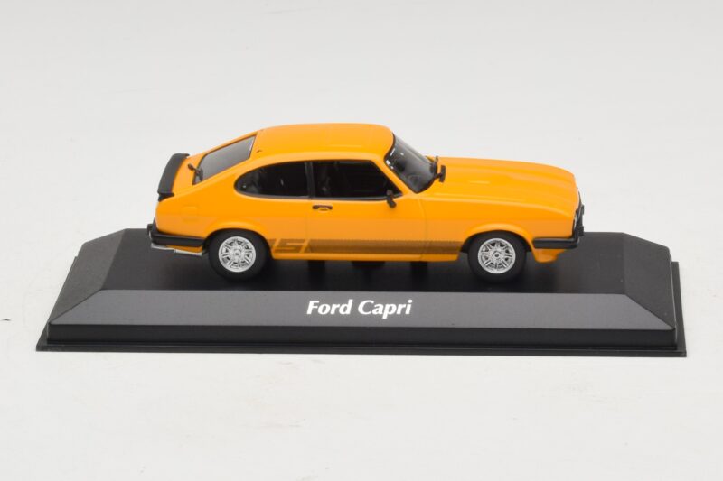 Ford Capri III Оранжев Maxichamps 1:43 940082221 Метал