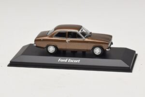 Ford Escort Mk1 Кафяв Металик Maxichamps 1:43 940081000 Метал