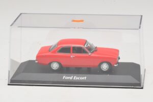 Ford Escort Mk1 Червен Maxichamps 1:43 940081001 Метал — снимка 4 от 5