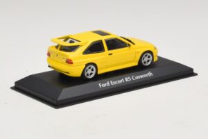 Ford Escort RS Cosworth Жълт Maxichamps 1:43 940082101 Метал — снимка 2 от 5