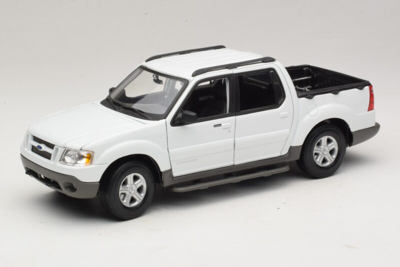 Ford Explorer Sport Trac Бял Maisto 1:18 36891 Метал