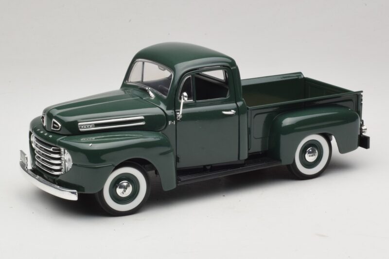 Ford F-1 Зелен Road Legends 1:18 92218 Метал