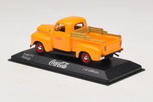 Ford F1 Coca-Cola Minichamps 1:43 400082062 Метал — снимка 3 от 5