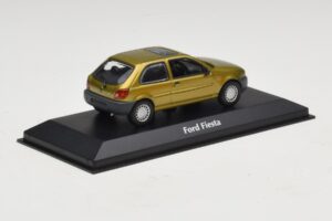 Ford Fiesta Mk4 Златист Maxichamps 1:43 940085060 Метал — снимка 2 от 5