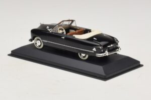 Ford FL Кабриолет Черен Minichamps 1:43 400082231 Метал — снимка 3 от 5