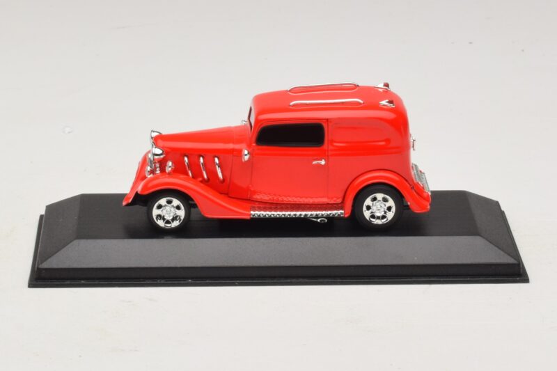 Ford Hot Rod Червен Minichamps 1:43 400142264 Метал