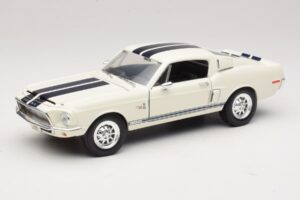 Ford Shelby GT500KR Бял Road Legends 1:18 92168 Метал