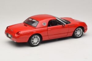 Ford Thunderbird Червен Maisto 1:18 31620 Метал — снимка 3 от 8