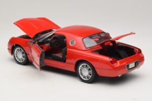 Ford Thunderbird Червен Maisto 1:18 31620 Метал — снимка 5 от 8